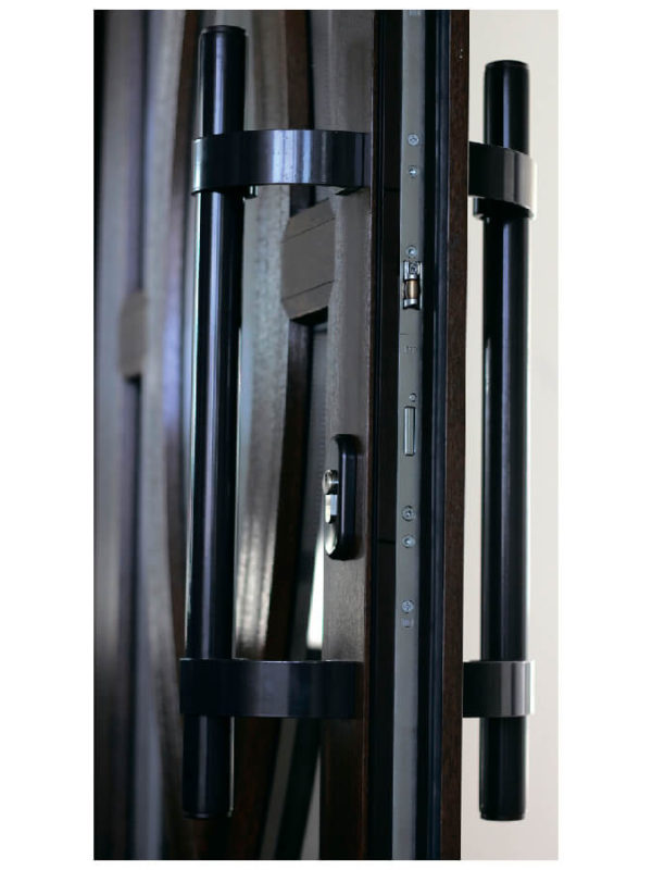 Чорна дверна ручка на металопластикові двері Epsilon